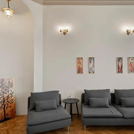 Old Town Heritage Near French Embassy - Royal View *