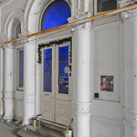 Apartamento Old Town Heritage Near French Embassy - Royal View