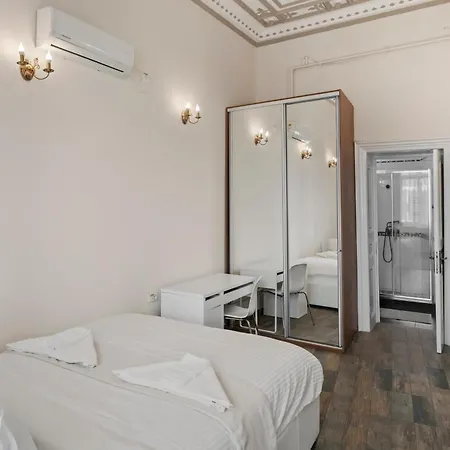 Appartamento Old Town Heritage Near French Embassy - Royal View *