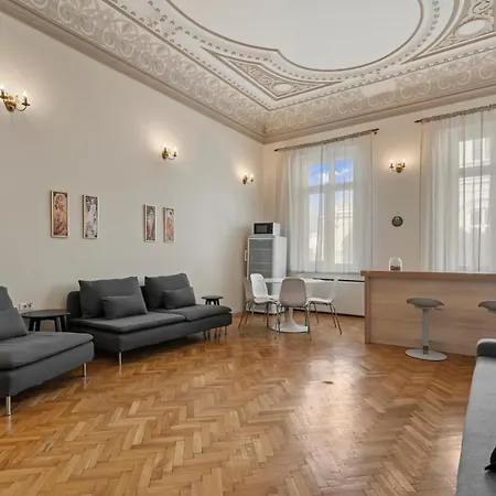 Old Town Heritage Near French Embassy - Royal View *