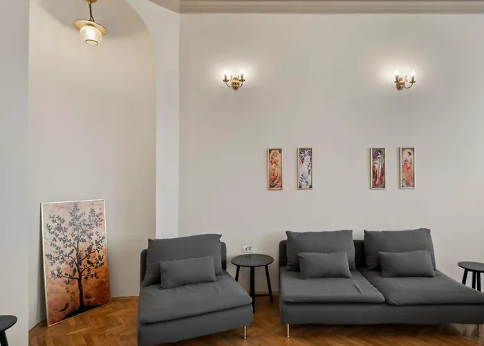 Old Town Heritage Near French Embassy - Royal View *