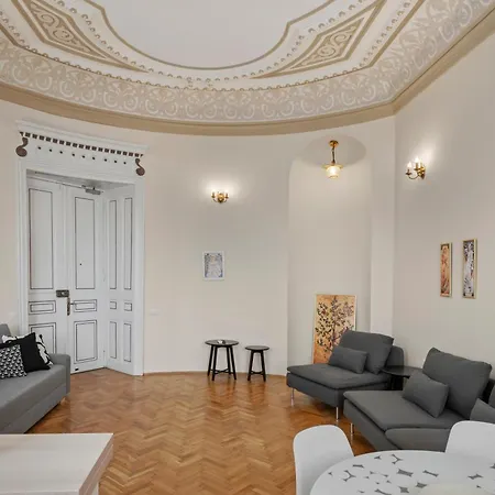 Apartamento Old Town Heritage Near French Embassy - Royal View Bucareste