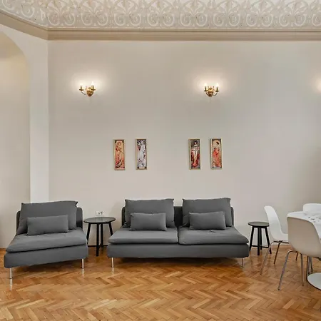 Old Town Heritage Near French Embassy - Royal View Apartamento Bucareste