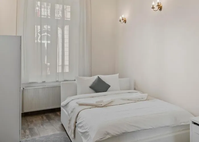 Old Town Heritage Near French Embassy - Royal View Apartamento Bucareste